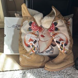 Ed hardy fleece lined tall boots skulls and roses size 6